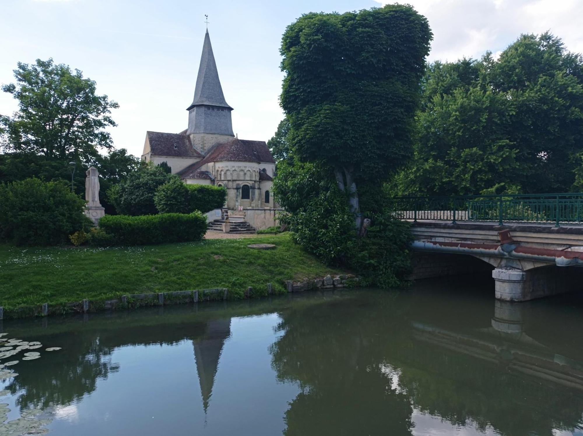 La Maison Au Bord De L'Eau Gracay Exteriér fotografie