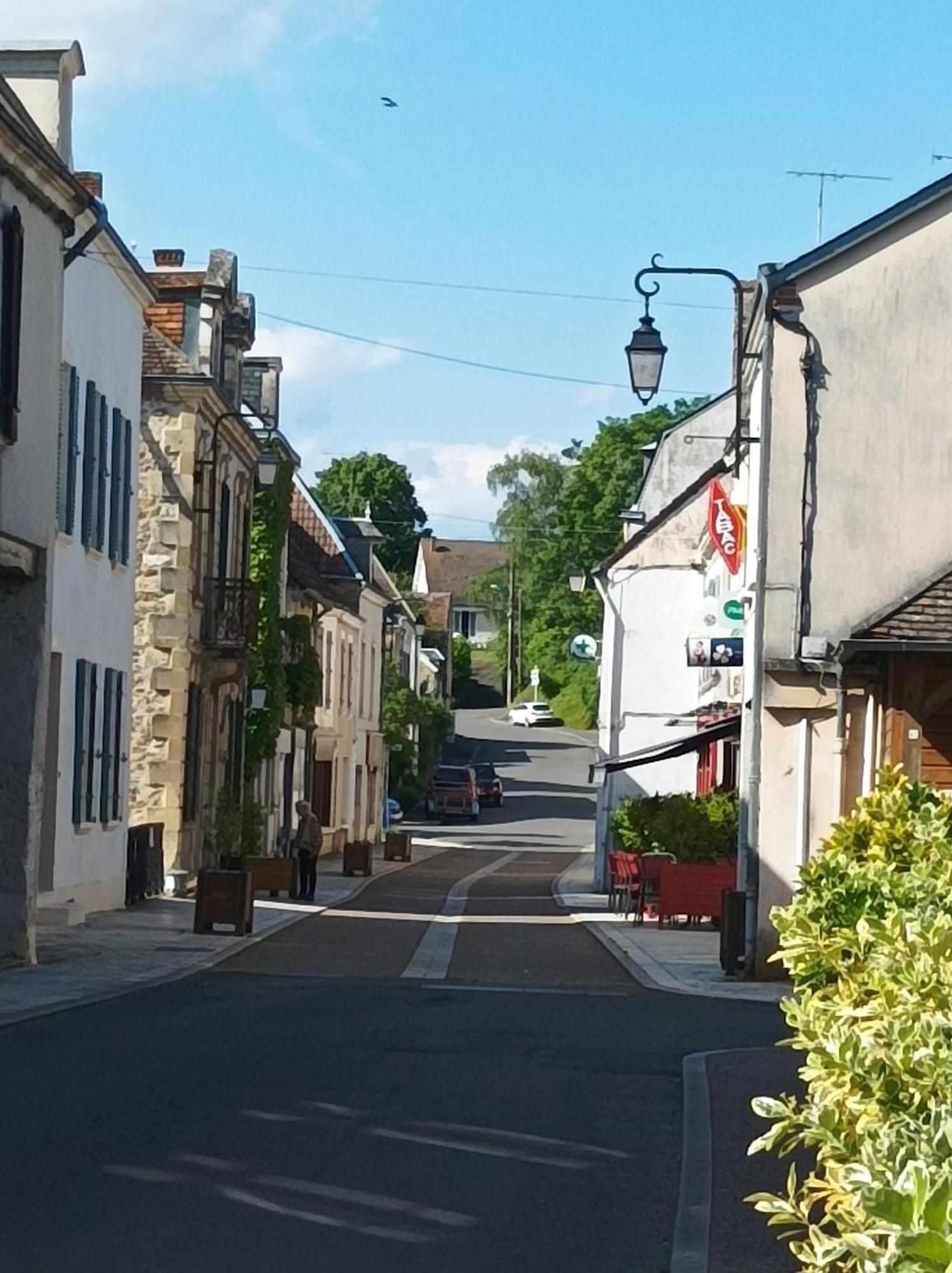 La Maison Au Bord De L'Eau Gracay Exteriér fotografie